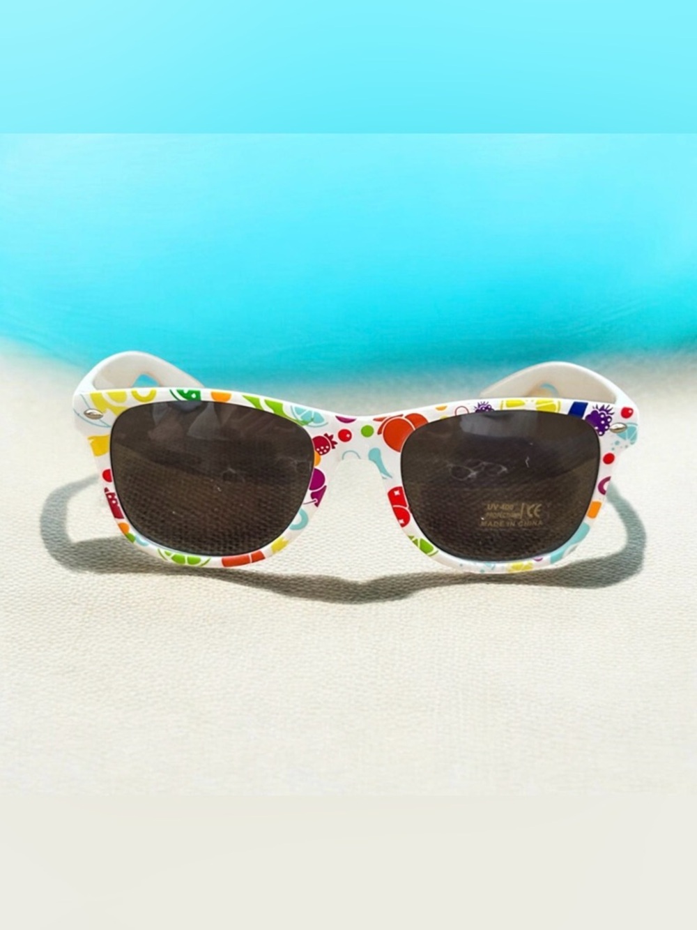 NWT unisex Carbliss White Multicolor Pattern Women's Sunglasses